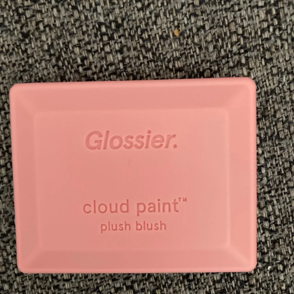 Glossier Cloud Paint Blush in Puff - Soft Pink - Picture 5 of 6